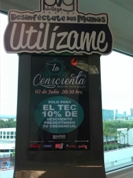 Publicidad en el Tec de Monterrey pantallas tamaño tabloide, con publicidad rotativa - Maple Publici...