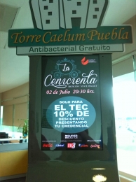 Publicidad en el Tec de Monterrey pantallas tamaño tabloide, con publicidad rotativa - Maple Publici...