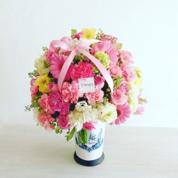 Si necesitas regalar flores, no las compres ???? 
=Cambiamos flores por víveres= - Vincent Boutique...