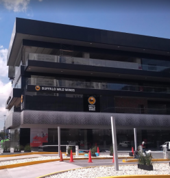La ubicación resulta ser muy fácil de encontrar y la mejor para pasar una buena tarde. - Plaza Comer...