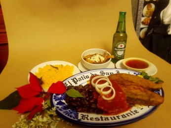 SOPAS, PLATÓN NAVIDEÑO (pierna, ayocotes y chipotles rellenos de queso fresco) - Restaurante El Pati...