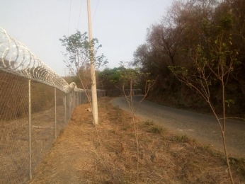 Instalación y cercado de Malla Ciclónica en Huatulco Oaxaca  - Cercas y Urbanizaciones Coatl Mr. - P...