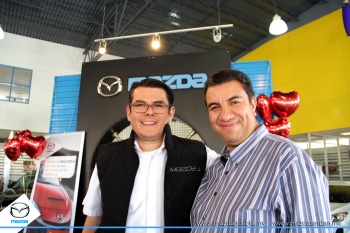 Agencia de Autos Mazda Angelópolis - Puebla