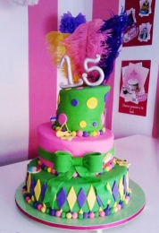 A green cake !!! tema de carnaval - The Little Bakery House - Tienda de Pasteles - Puebla